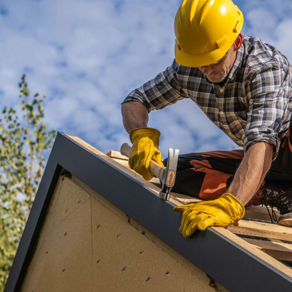 10 Things Homeowners Should Look for in a Roofing Contractor